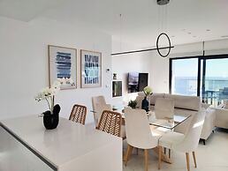 Sunset Cliffs Apartments Tower 1