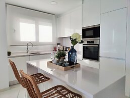 Sunset Cliffs Apartments Tower 1