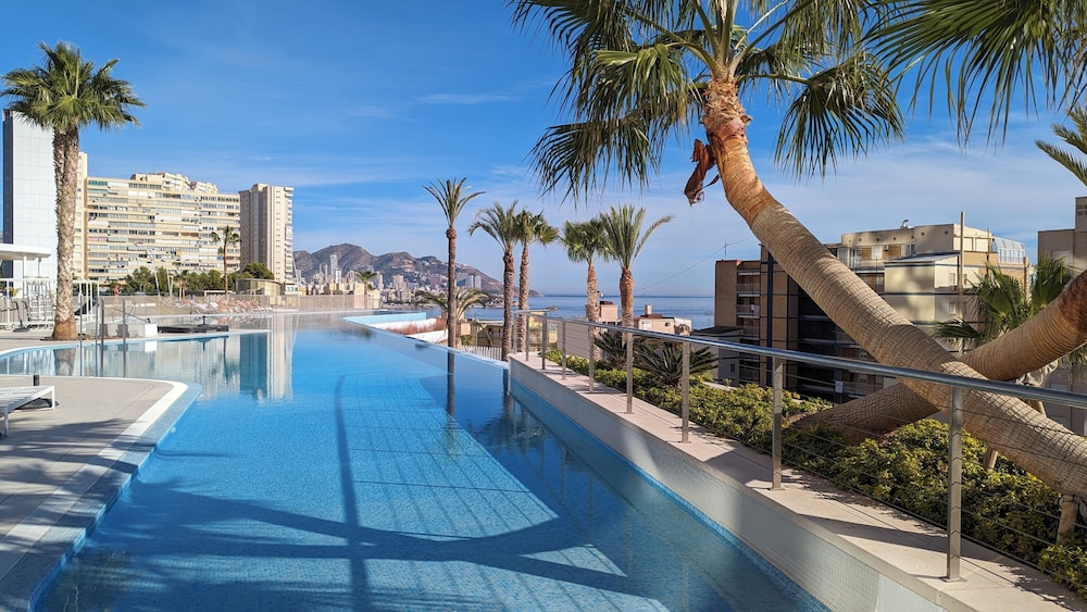 Sunset Cliffs Apartments Tower 1