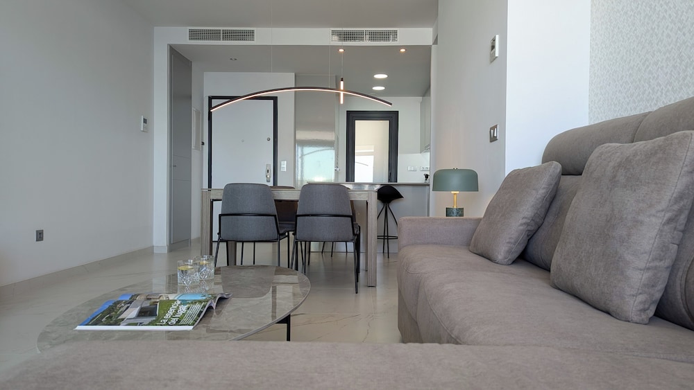 Sunset Cliffs Apartments Tower 1