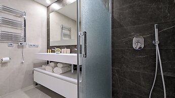 Sunset Cliffs Apartments Tower 2