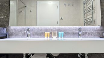 Sunset Cliffs Apartments Tower 2