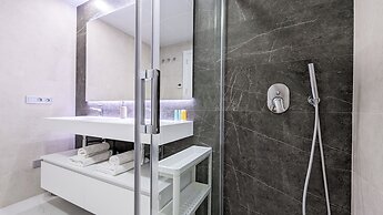 Sunset Cliffs Apartments Tower 2