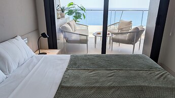 Sunset Sailors Apartments