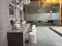 Nozawa Hostel and Onsen