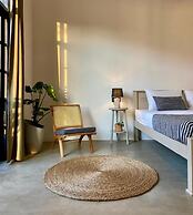 Beachside Stay Steps from Mawella Beach