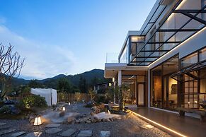Qingmo Hidden Mid-Mountain Hotel