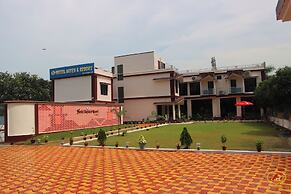 Hotel Aayes & Resort