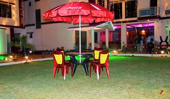 Hotel Aayes & Resort