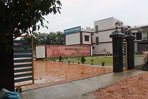 Hotel Aayes & Resort