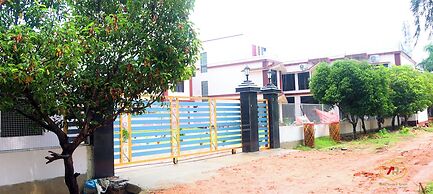 Hotel Aayes & Resort