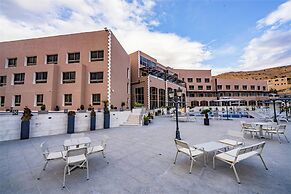 Petra Pillars Luxury Hotel