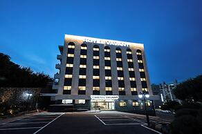 VAVANT TOURIST HOTEL