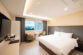 VAVANT TOURIST HOTEL