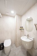 VAVANT TOURIST HOTEL