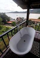 Baan Lhong View Lay