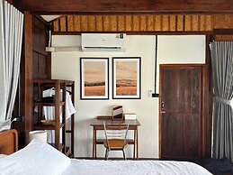 Baan Lhong View Lay