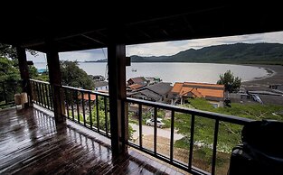 Baan Lhong View Lay
