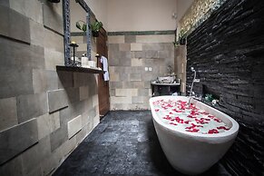 Serenity Villa & Spa