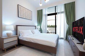Modern Studio in Azizi Riviera 46