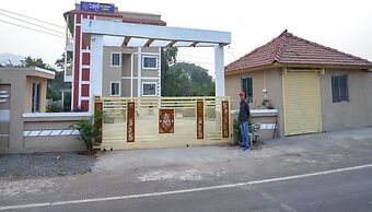 Hotel Devanshri Rooms & Restaurant