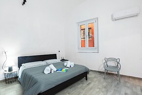 Saro House