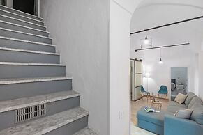 Saro House