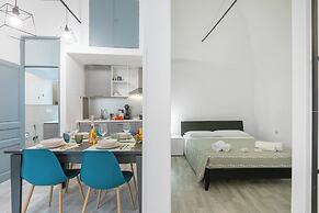 Saro House