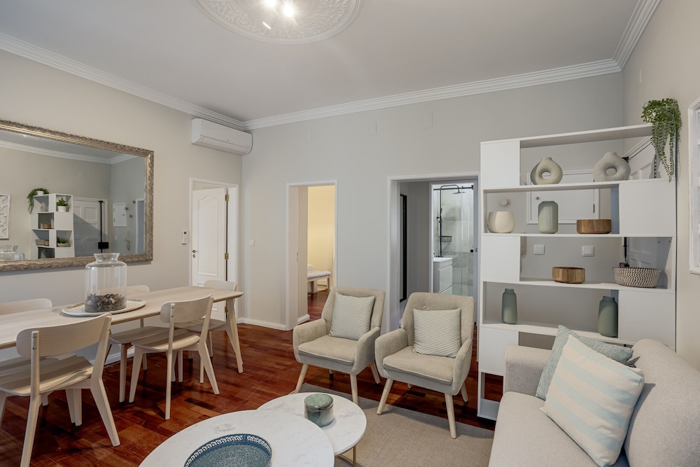 Bairro Alto Elegant by Homing