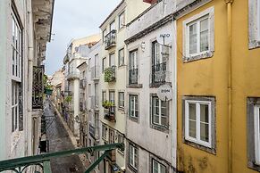 Bairro Alto Elegant by Homing