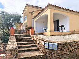 Seaside Apartment Near Budoni
