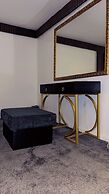 1-bed Apartment - Sleeps 2, Wifi & Central