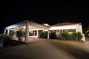 D'WAYFARER INN Resort