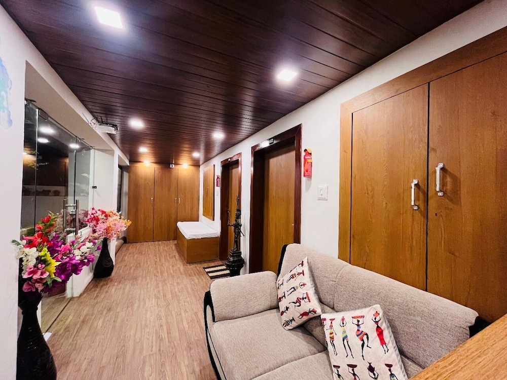 Hotel Gulmarg Residency