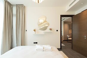 Chic 1BR Apartment - The Crest Dubai