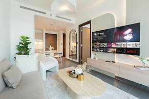 Chic 1BR Apartment - The Crest Dubai