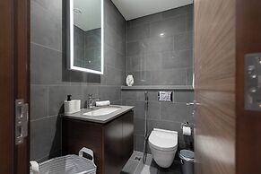 Chic 1BR Apartment - The Crest Dubai