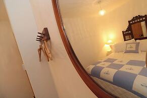 1 Rowes Cottages