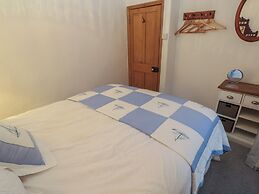 1 Rowes Cottages