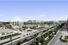 432 Bloomfields Deluxe STU Gate Masdar