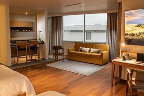 S22 Hotel & Suites