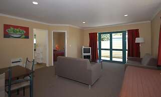 Discovery Motor Lodge