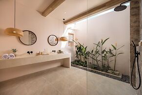 Bohemian Beachfront Apartments