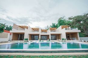 Bohemian Beachfront Apartments