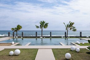 Bohemian Beachfront Apartments