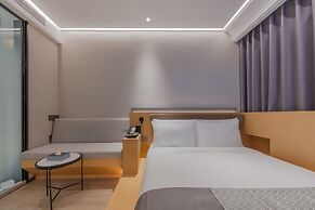 SKYBIRD Hotel