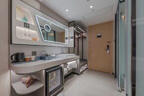 SKYBIRD Hotel