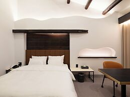 Urban Brown Hotel
