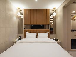 Urban Brown Hotel