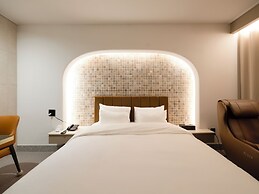 Urban Brown Hotel
